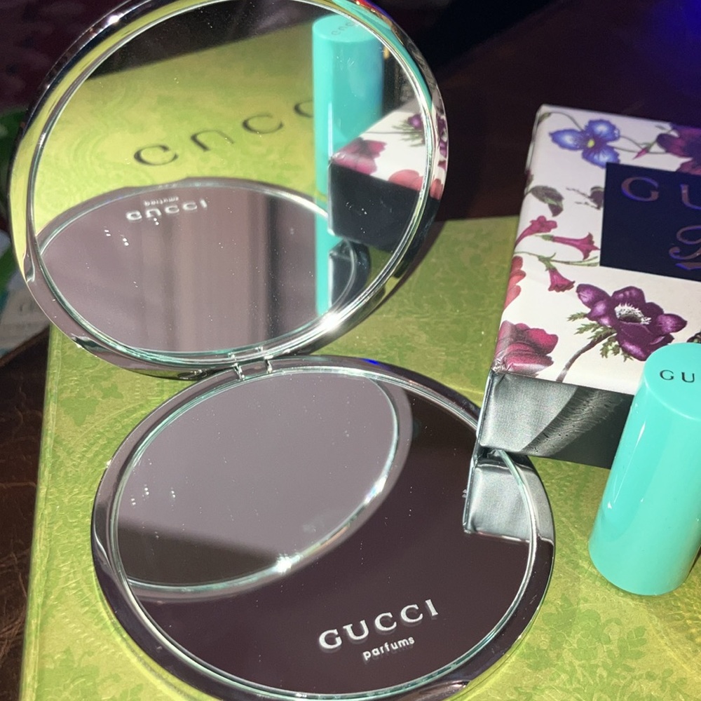 Gucci Flora Makeup mirror - Picture 3 of 7